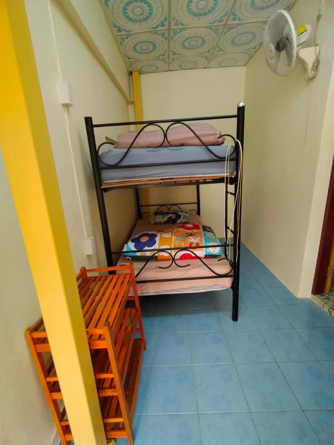 Home Stay At Tapae Chiang Mai Exteriör bild