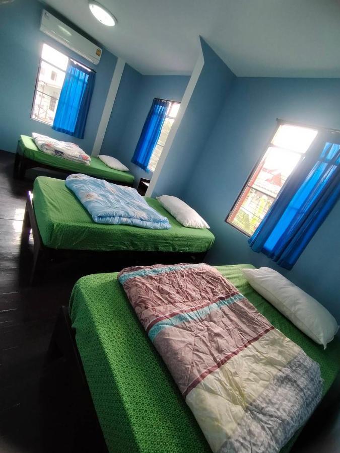 Home Stay At Tapae Chiang Mai Exteriör bild