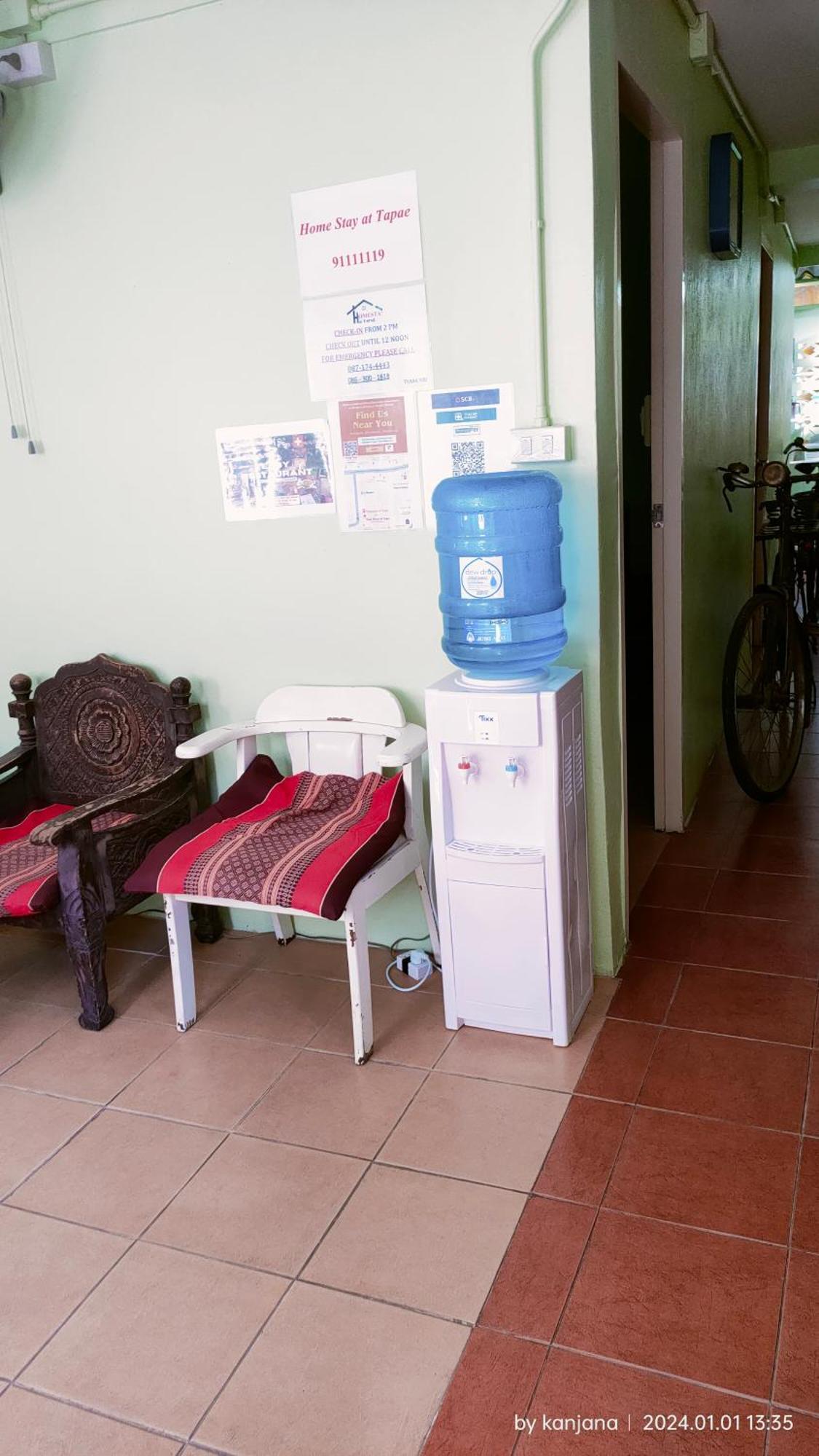 Home Stay At Tapae Chiang Mai Exteriör bild