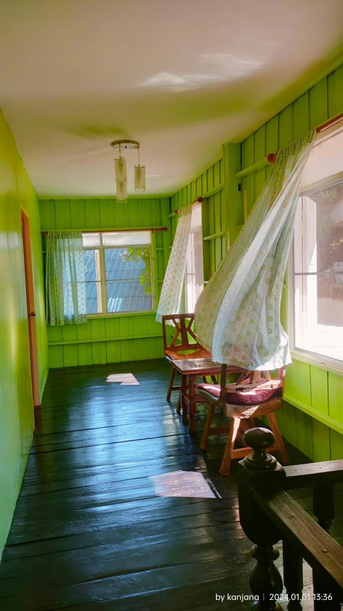 Home Stay At Tapae Chiang Mai Exteriör bild