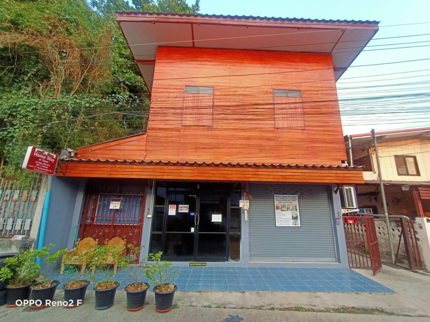Home Stay At Tapae Chiang Mai Exteriör bild