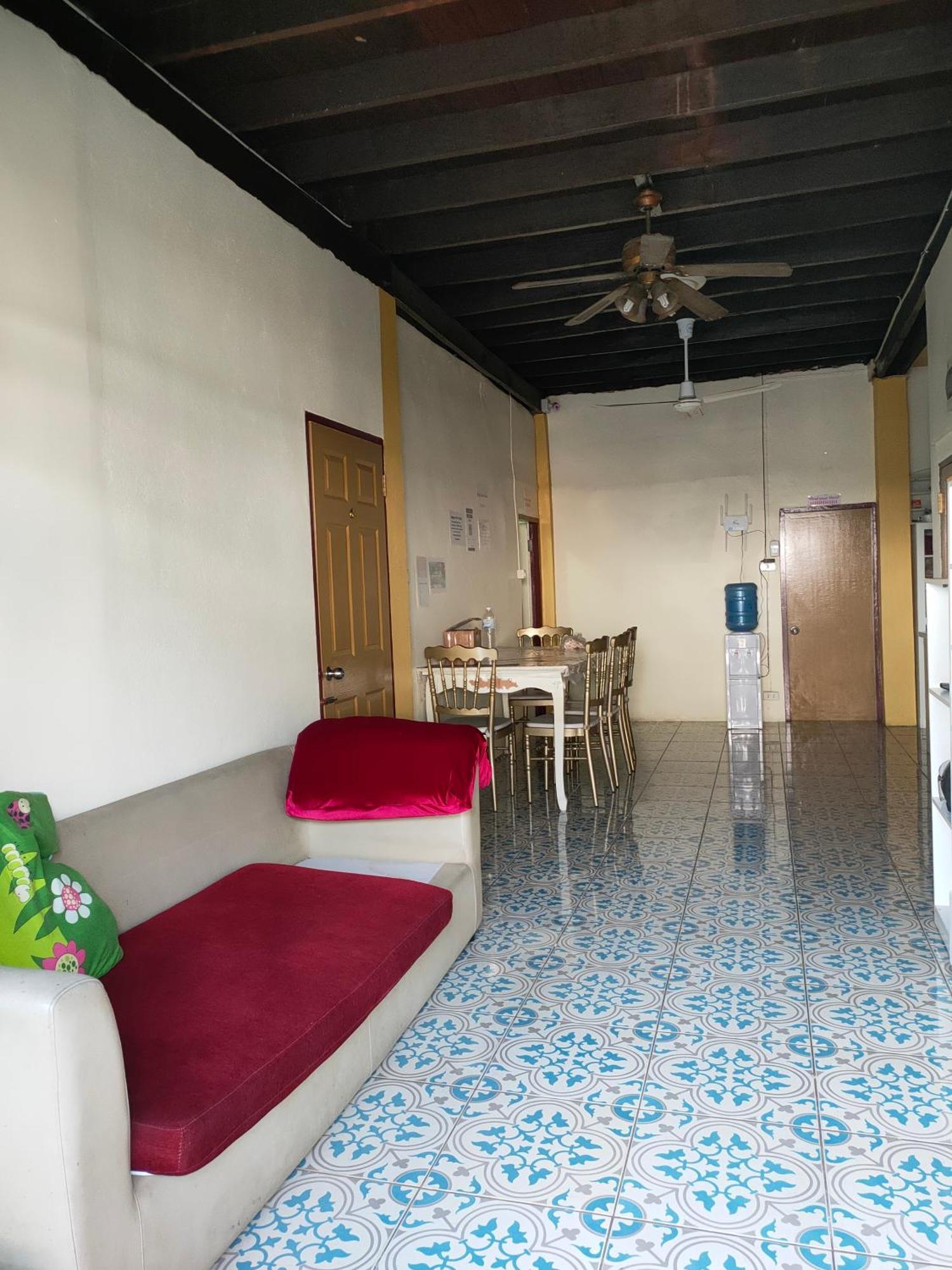 Home Stay At Tapae Chiang Mai Exteriör bild