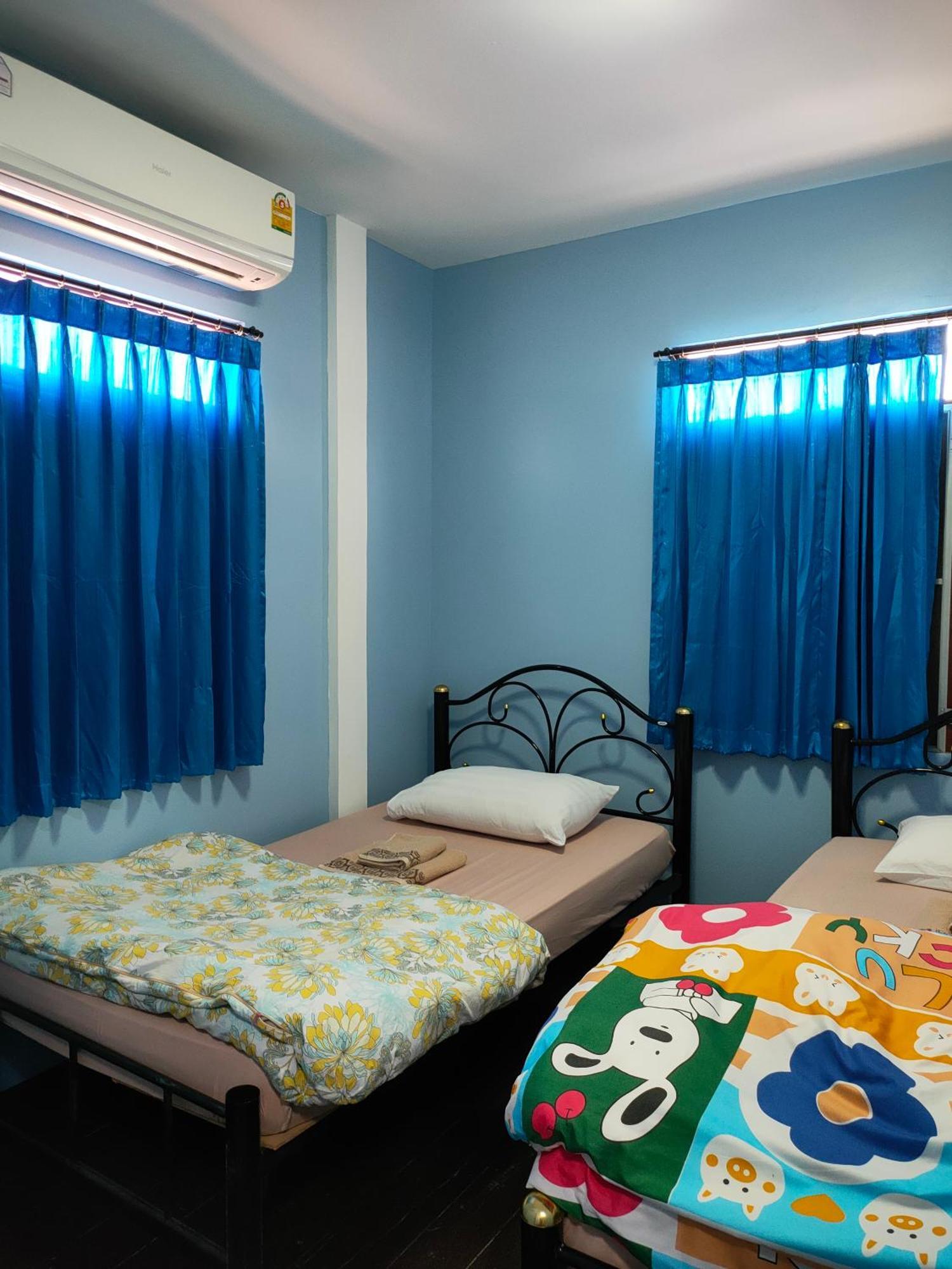 Home Stay At Tapae Chiang Mai Exteriör bild