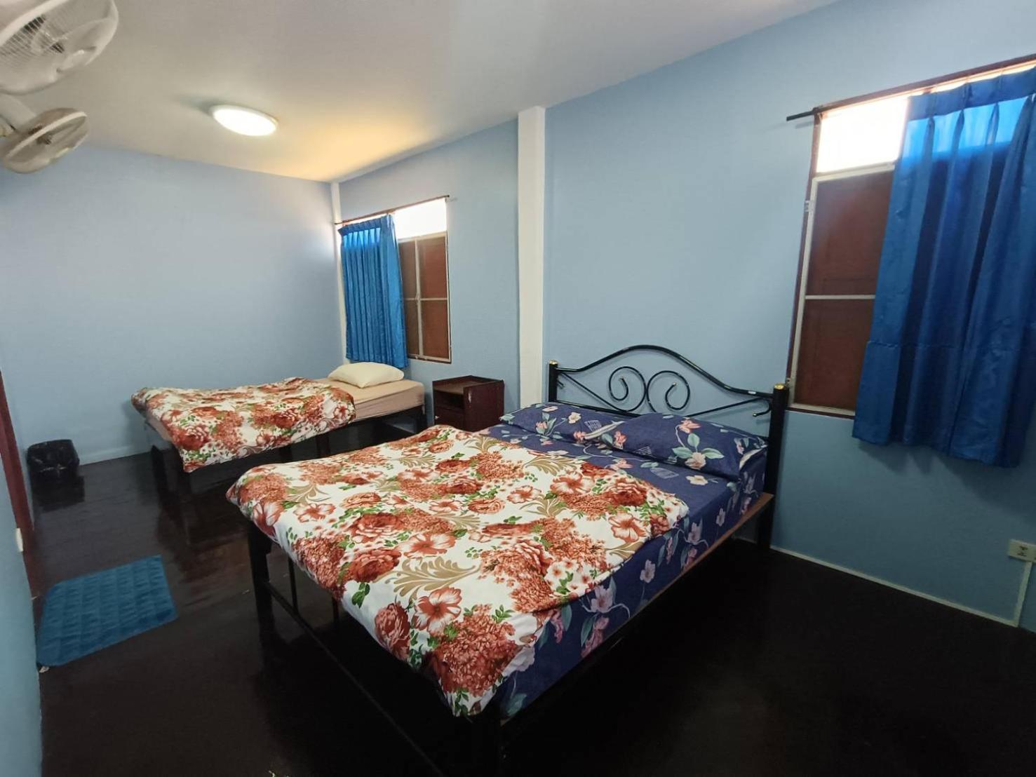 Home Stay At Tapae Chiang Mai Exteriör bild