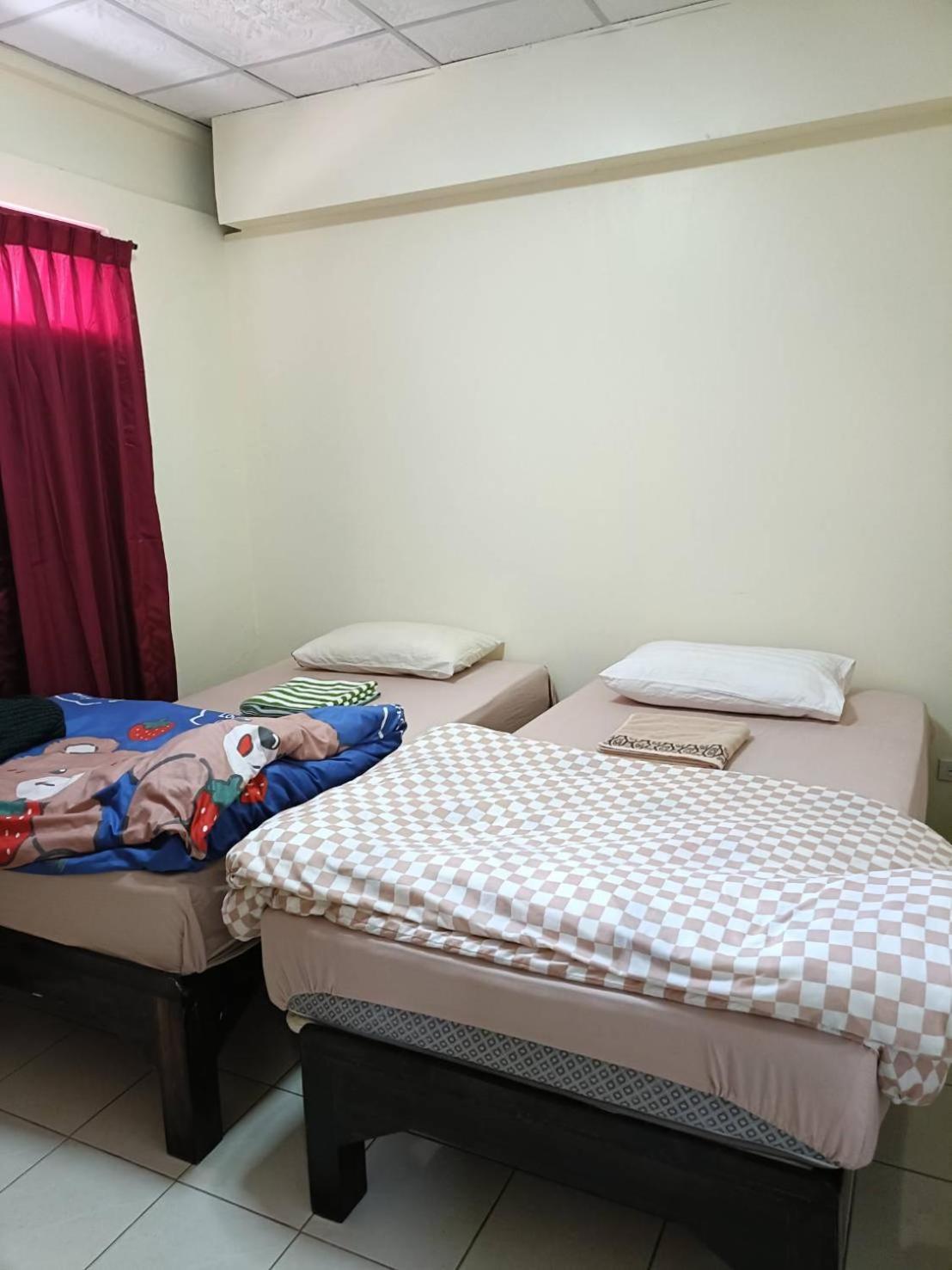 Home Stay At Tapae Chiang Mai Exteriör bild