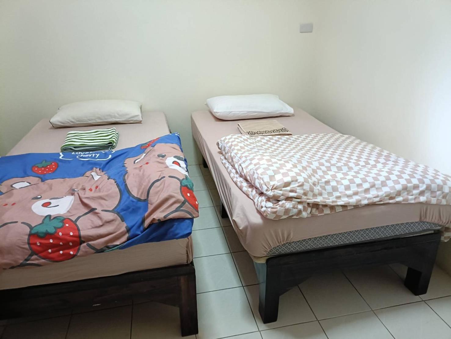 Home Stay At Tapae Chiang Mai Exteriör bild