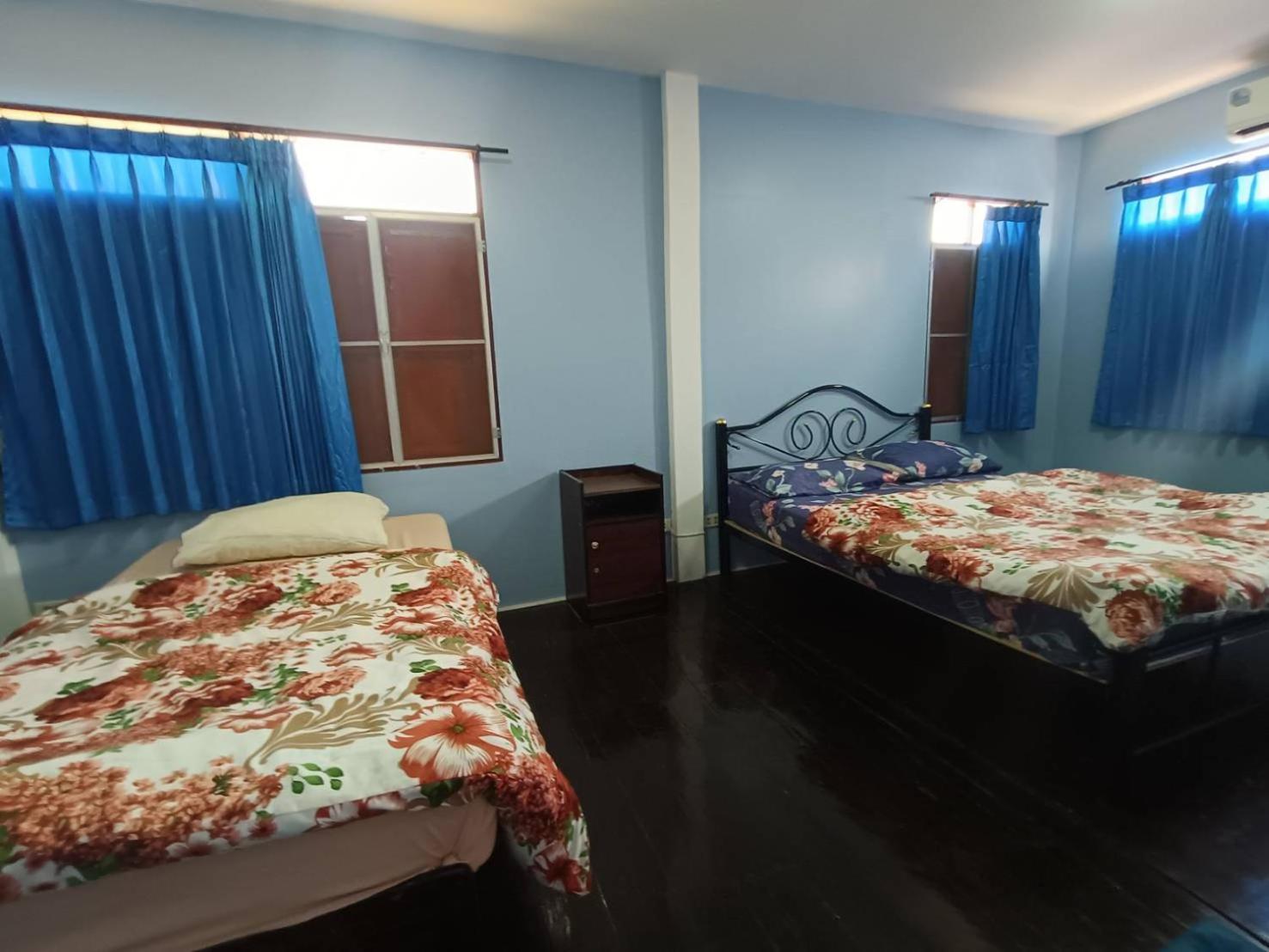 Home Stay At Tapae Chiang Mai Exteriör bild