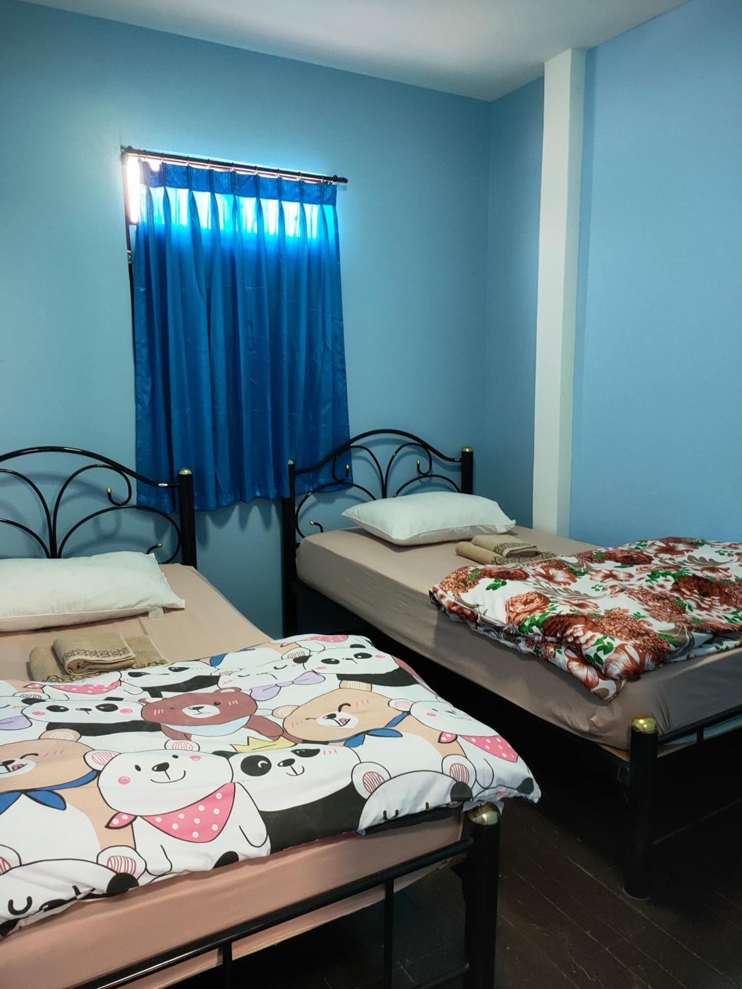 Home Stay At Tapae Chiang Mai Exteriör bild