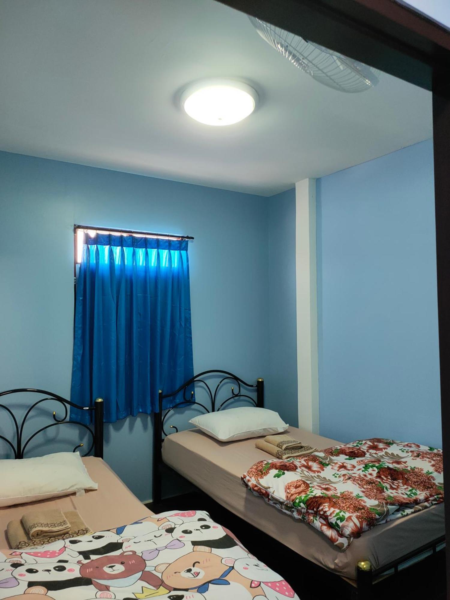 Home Stay At Tapae Chiang Mai Exteriör bild