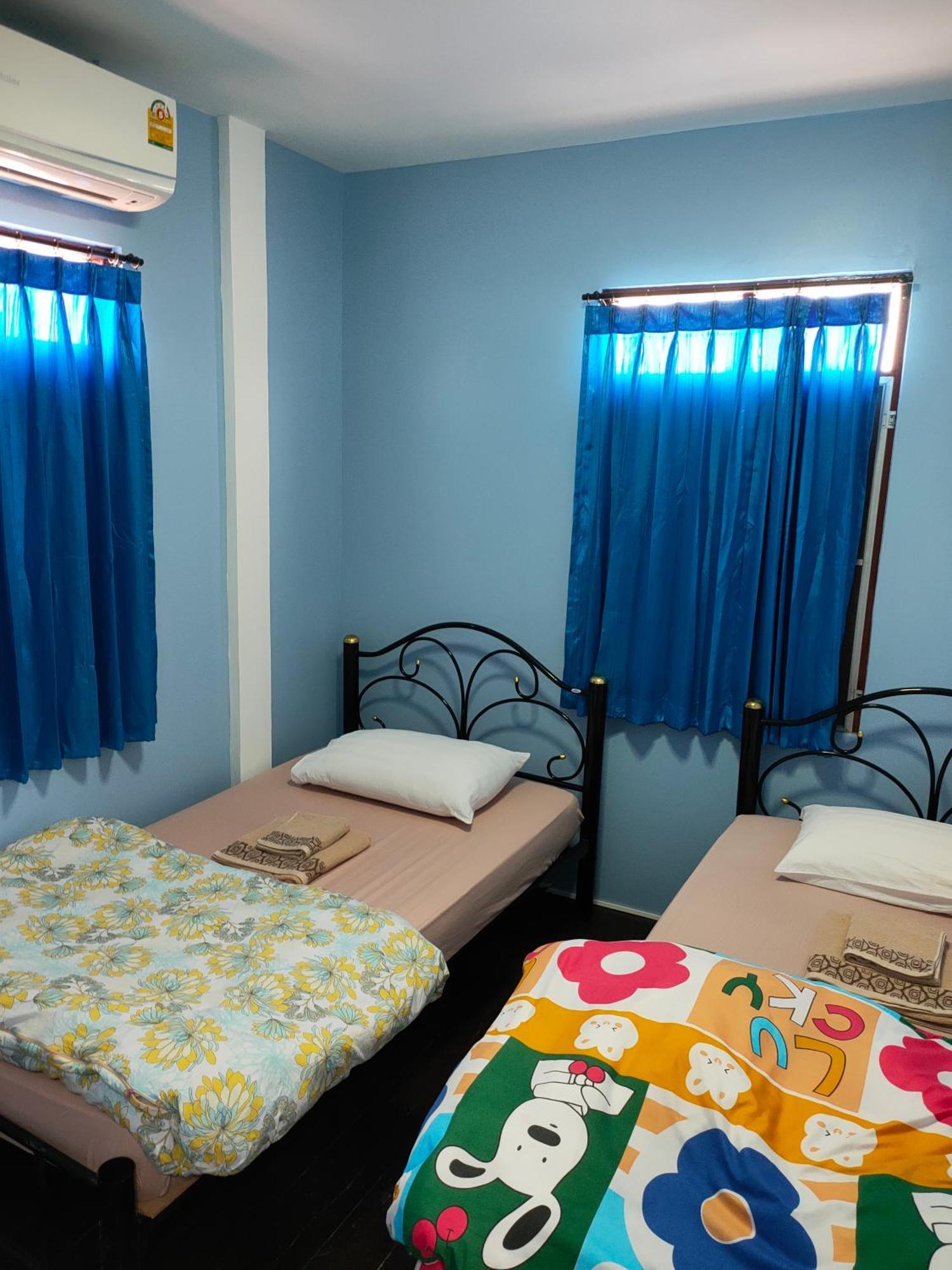 Home Stay At Tapae Chiang Mai Exteriör bild